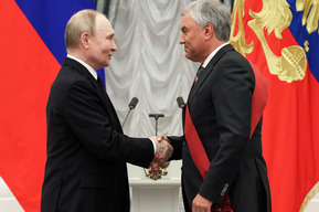 После последнего заседания Госдумы Владимир Путин сделал Вячеслава Володина полным кавалером ордена «За заслуги перед Отечеством»