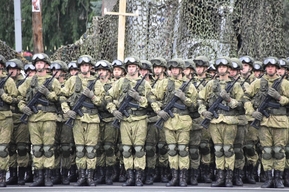 Владимир Путин увеличил численность военных в стране: с чем это связано