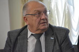 Недовольство жителей из-за Горпарка, уголовное дело Серебрякова и трагедия на пляже оставили Молчанова в десятке мэров-аутсайдеров