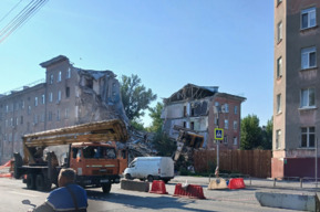 «Помещения признаны безопасными»: жильцы трёх подъездов частично рухнувшего аварийного дома на Крымской вернулись в квартиры