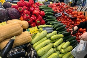 Число подешевевших и подорожавших продуктов в конце июля в регионе почти сравнялось