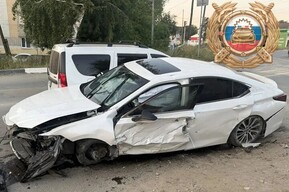 Скончался пассажир Lexus, который пострадал в столкновении с «Ларгусом» в Вольске