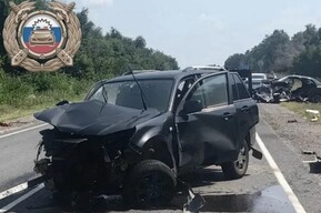 Пенсионер погиб в столкновении двух легковых авто в Лысогорском районе