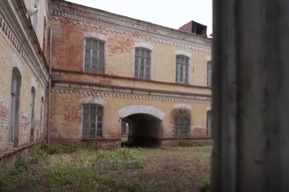 «Толчки остались нам из какого века?»: ремонт в колледже Яблочкова обещают начать с туалетов и крыши