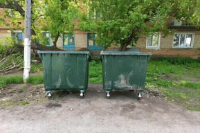 Регоператор по обращению с ТКО передал в четыре района Саратова и области новые контейнеры