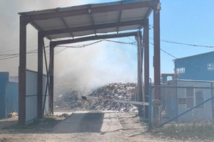 Спустя два дня после начала пожара на мусороперегрузочной станции в Елшанке ситуацию прокомментировал мэр Молчанов