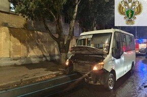 Скончался один из пострадавших в ДТП с маршруткой и трубой на улице Кутякова