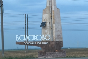 Жители Балаково рассказывают об огромных очередях на заправках: «Жалко время, жалко нервы!»