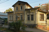 Дом в центре города середины XIX века признан памятником, бывший корпус завода на Чернышевского — нет