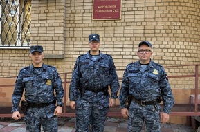 «Существовал риск взрыва»: возле здания суда в Саратове запылал автомобиль