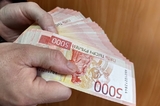 Саратовская область по средней зарплате в 2,7 раза отстает от Москвы и входит в тройку аутсайдеров в ПФО