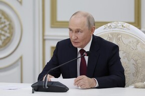 Президент присвоил почетное звание трактористу из Саратовской области