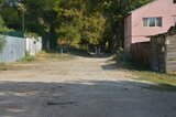 На строительство дороги в центре Саратова хотят добавить 40 миллионов (место для неё ещё не освободили от домов и сараев, но фирма Киракосяна уже осваивает бюджет)