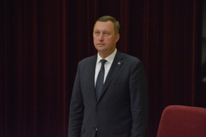 АПЭК: губернатор Саратовской области стал более влиятельным, но до выхода из группы аутсайдеров еще далеко