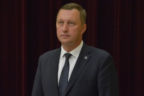 Плохие дороги, ужасные переходы и невозможность провести домашний интернет: покровчане рассказали губернатору о проблемах Энгельсского района 