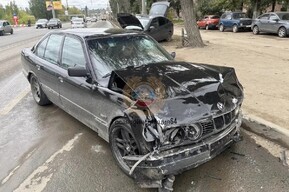 Два человека из «Гранты» попали в больницу после столкновения с BMW на Московском шоссе