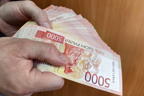 Деньги не пахнут: месяц уборки в нескольких туалетах на новой набережной и в Затоне оценили в 243 тысячи рублей