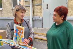 Энергетики «Т Плюс» подарили «говорящие» книги слабовидящим детям Саратова