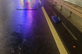 На окраине Саратова под колесами грузовика погиб пешеход