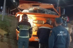 В Поливановке столб, повисший на проводах после ДТП, стал причиной второй аварии