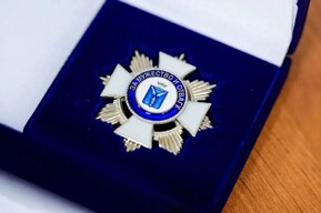 Правительство области заказало 50 серебряных наград, которые нужно сделать за месяц