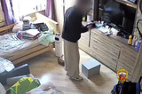 Столичная школьница отдала юноше из Саратова сейф с документами и крупной суммой