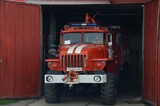За вечер пожарные дважды тушили бани и спасли пять человек в подожжённом доме