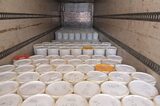 В Озинках остановили машину с 13 тоннами подозрительного мёда