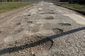 На ремонт 280 дорог в одном из районов Саратова выделили 6 миллионов рублей. Работы будут вести до декабря